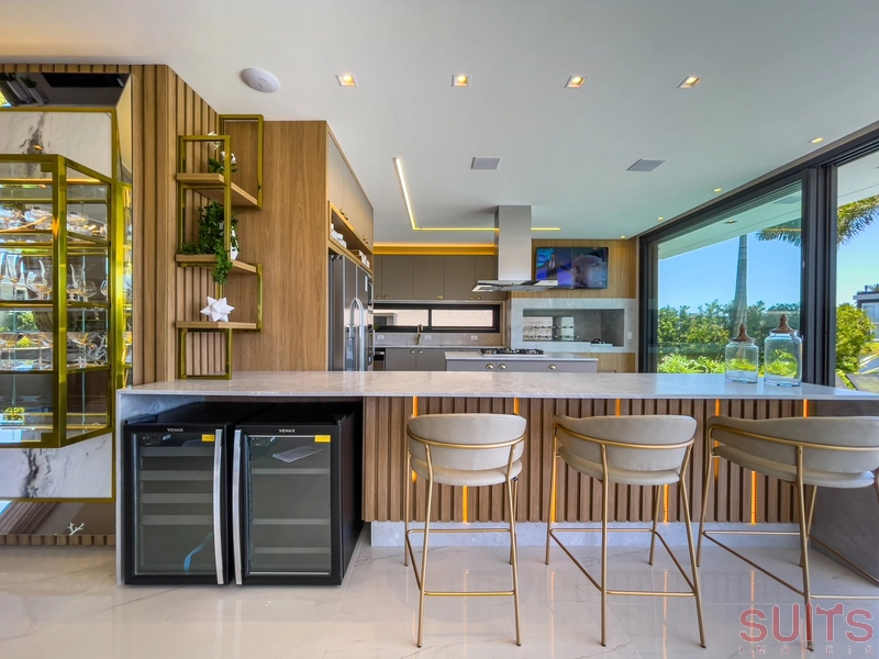 Mansão belíssima nas margens do lago no condomínio Enseada: 26ª foto da galeria de imagens do imóvel