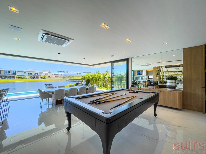 Mansão belíssima nas margens do lago no condomínio Enseada: 14ª foto da galeria de imagens do imóvel