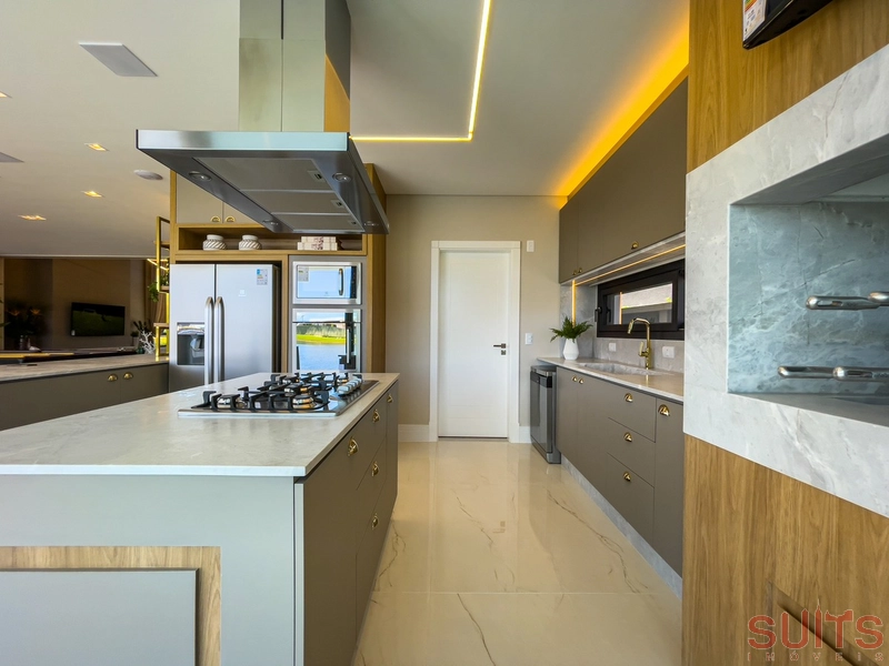 Mansão belíssima nas margens do lago no condomínio Enseada: 29ª foto da galeria de imagens do imóvel