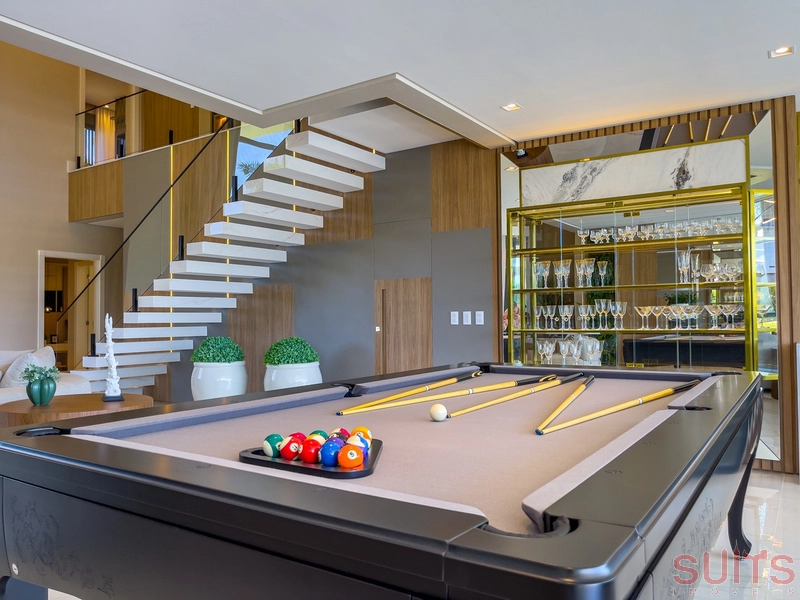 Mansão belíssima nas margens do lago no condomínio Enseada: 16ª foto da galeria de imagens do imóvel