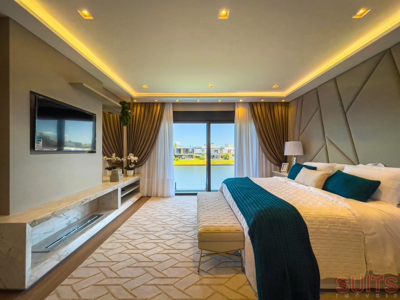 Mansão belíssima nas margens do lago no condomínio Enseada: 77ª foto da galeria de imagens do imóvel