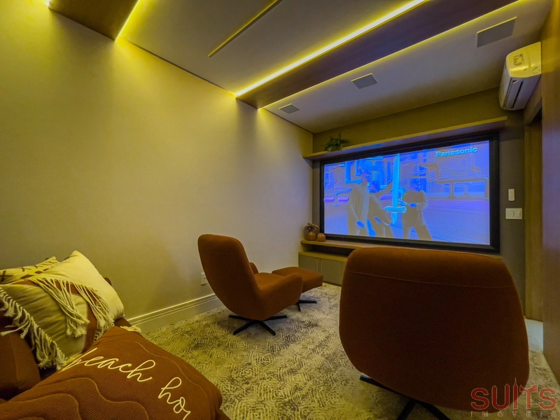 Mansão belíssima nas margens do lago no condomínio Enseada: 47ª foto da galeria de imagens do imóvel