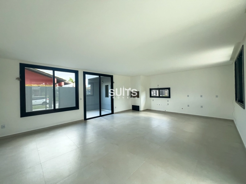 Excelente sobrado à poucos metros do mar na praia de Maristela: 3ª foto da galeria de imagens do imóvel