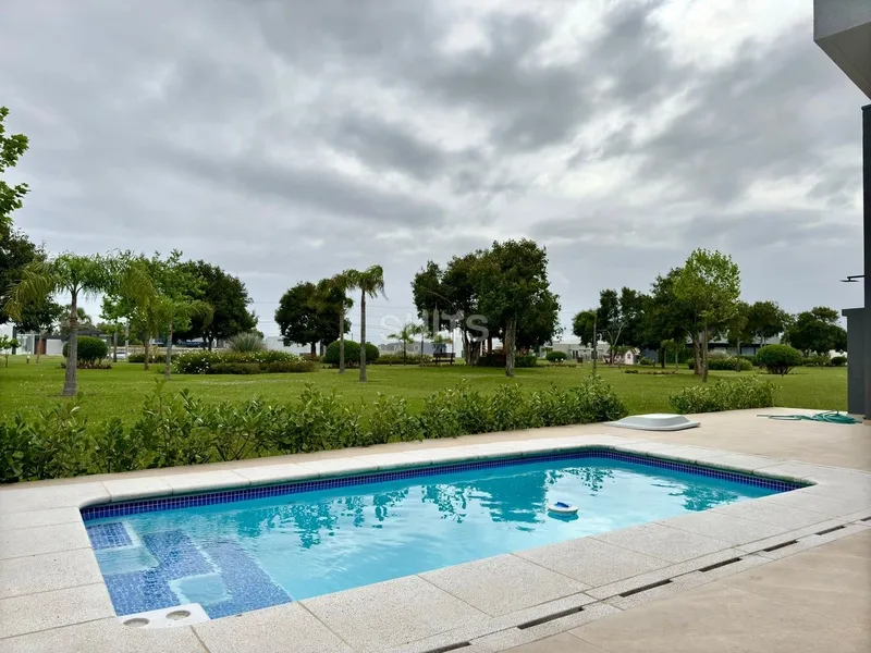 Excelente casa nova no Condomínio Terrasul em Capao da Canoa: 2ª foto da galeria de imagens do imóvel