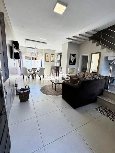 Sobrado duplex à venda no Centro de Xangri-Lá: 3ª foto da galeria de imagens do imóvel