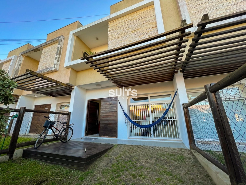 Sobrado duplex à venda no Centro de Xangri-Lá: 1ª foto da galeria de imagens do imóvel