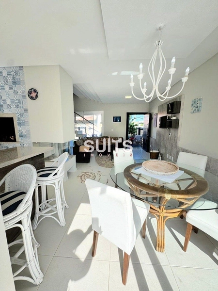 Sobrado duplex à venda no Centro de Xangri-Lá: 5ª foto da galeria de imagens do imóvel