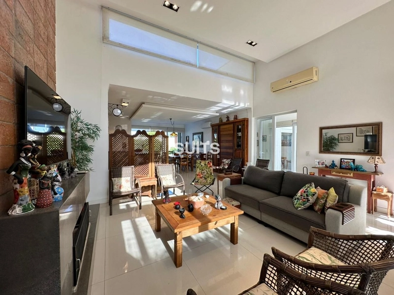 Excelente casa térrea à venda no condomínio Condado de Capão: 3ª foto da galeria de imagens do imóvel