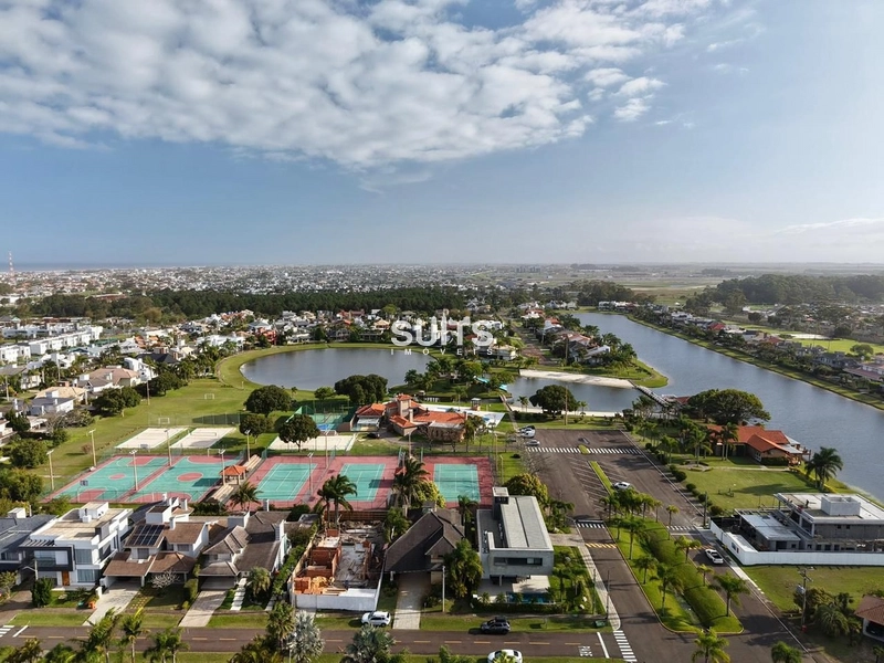 Excelente casa à venda no condomínio Lagos Park: 1ª foto da galeria de imagens do imóvel