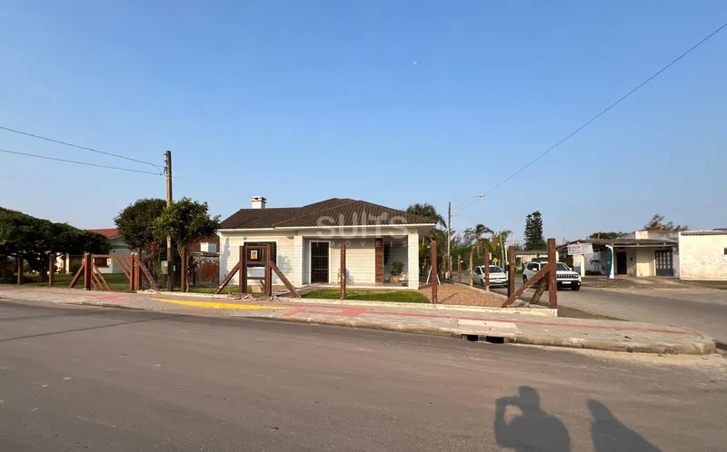 Excelente casa à venda na praia de Rainha do Mar: 1ª foto da galeria de imagens do imóvel