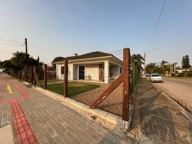 Excelente casa à venda na praia de Rainha do Mar: 2ª foto da galeria de imagens do imóvel