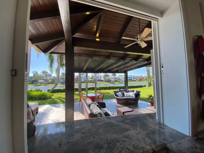 Incrível casa com 02 terrenos no condomínio Atlântida Lagos Park: 19ª foto da galeria de imagens do imóvel