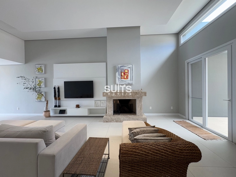 Linda casa no condomínio Riviera: 6ª foto da galeria de imagens do imóvel