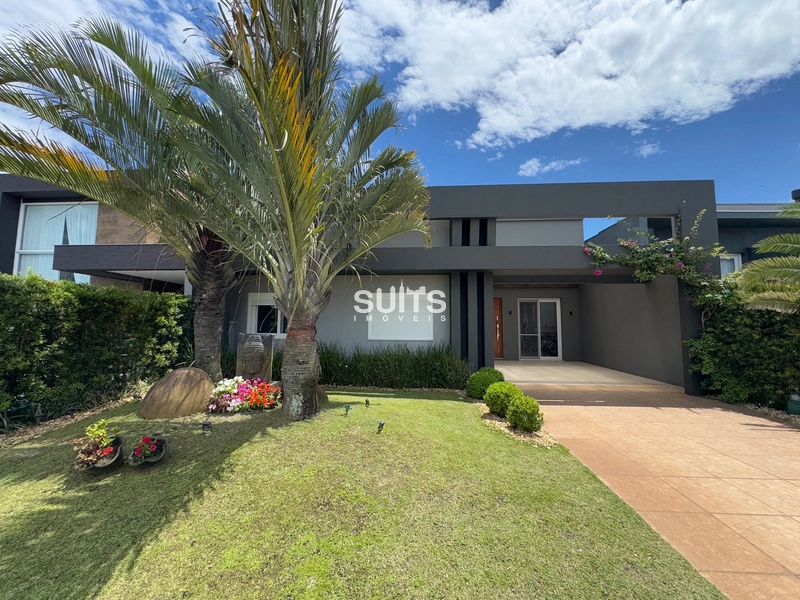 Linda casa no condomínio Riviera: 3ª foto da galeria de imagens do imóvel