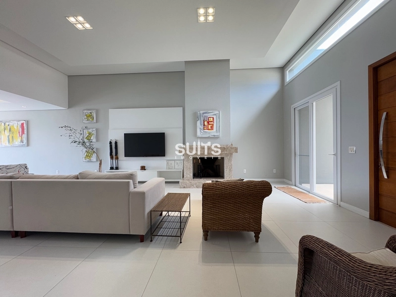 Linda casa no condomínio Riviera: 5ª foto da galeria de imagens do imóvel