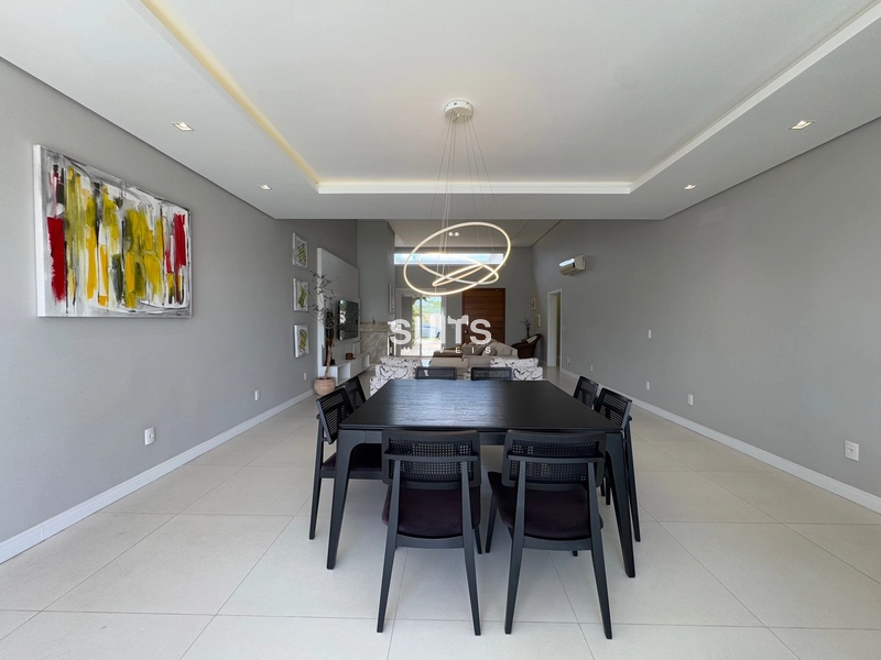 Linda casa no condomínio Riviera: 9ª foto da galeria de imagens do imóvel