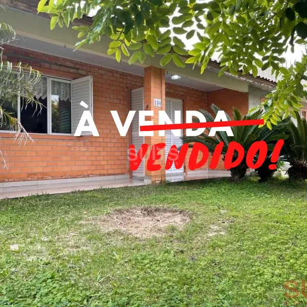 Ótima casa com piscina e amplo pátio na Praia do Arpoador: 1ª foto da galeria de imagens do imóvel