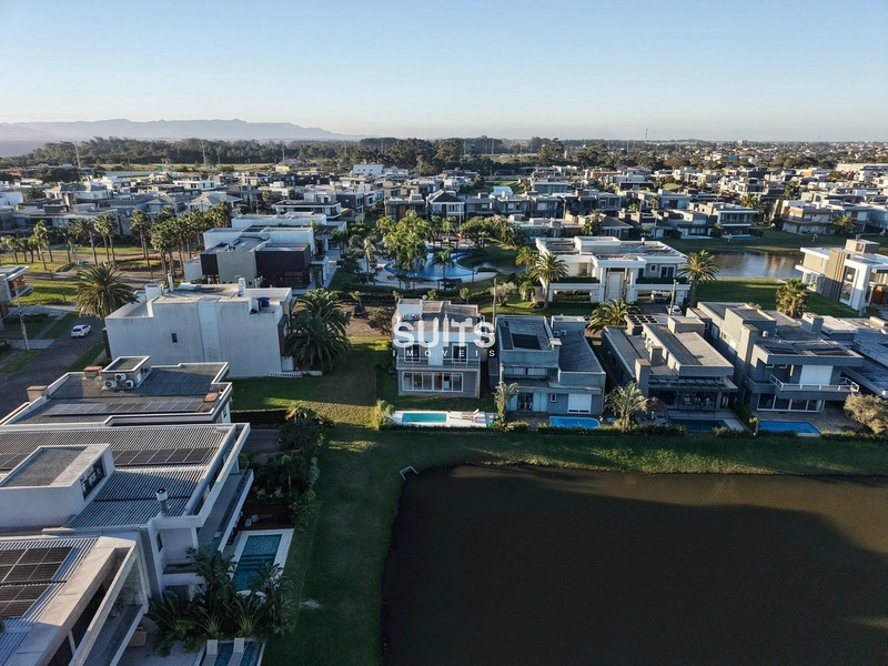 Excelente sobrado beira lago à venda no condomínio Capão Ilhas: 21ª foto da galeria de imagens do imóvel