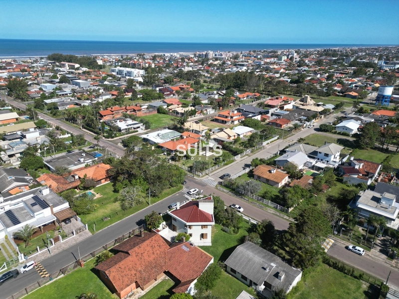 Excelente sobrado à venda em Atlântida: 1ª foto da galeria de imagens do imóvel