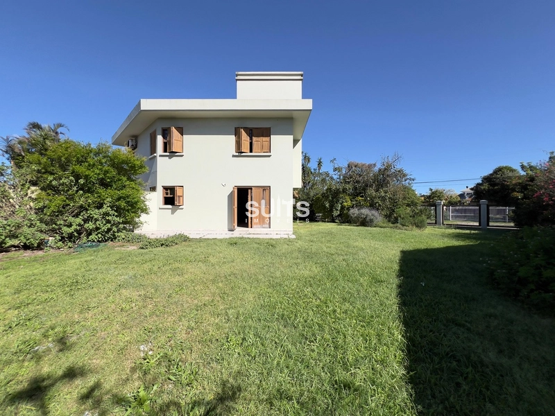 Excelente sobrado à venda em Atlântida: 38ª foto da galeria de imagens do imóvel