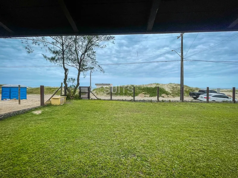 Excelente Sobrado beira mar no centro de Xangri-Lá: 3ª foto da galeria de imagens do imóvel