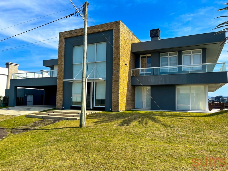 Ótimo sobrado com 02 terrenos à venda no condomínio Riviera: 2ª foto da galeria de imagens do imóvel