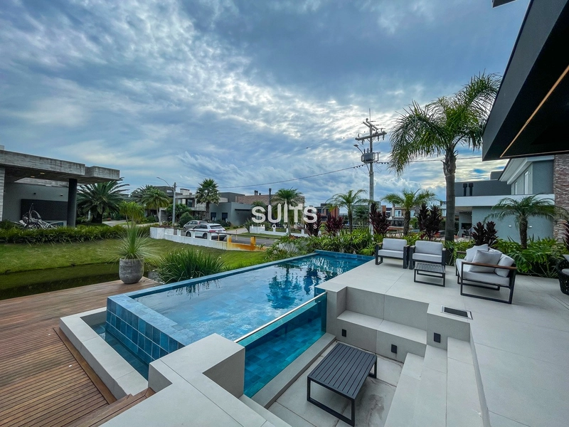 Sobrado padrão AAA beira lago de esquina no condomínio Malibu: 52ª foto da galeria de imagens do imóvel