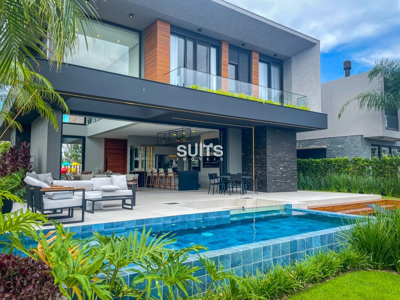 Sobrado padrão AAA beira lago de esquina no condomínio Malibu: 49ª foto da galeria de imagens do imóvel