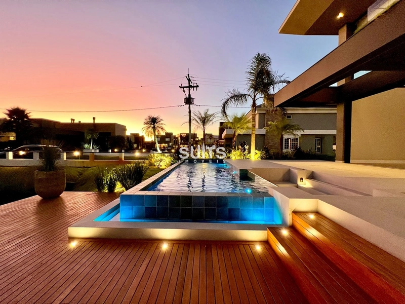 Sobrado padrão AAA beira lago de esquina no condomínio Malibu: 58ª foto da galeria de imagens do imóvel