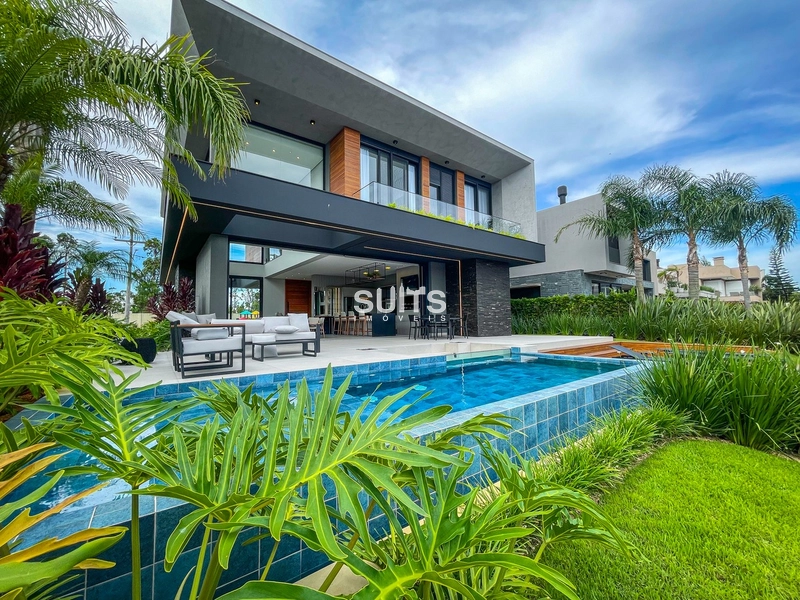 Sobrado padrão AAA beira lago de esquina no condomínio Malibu: 48ª foto da galeria de imagens do imóvel