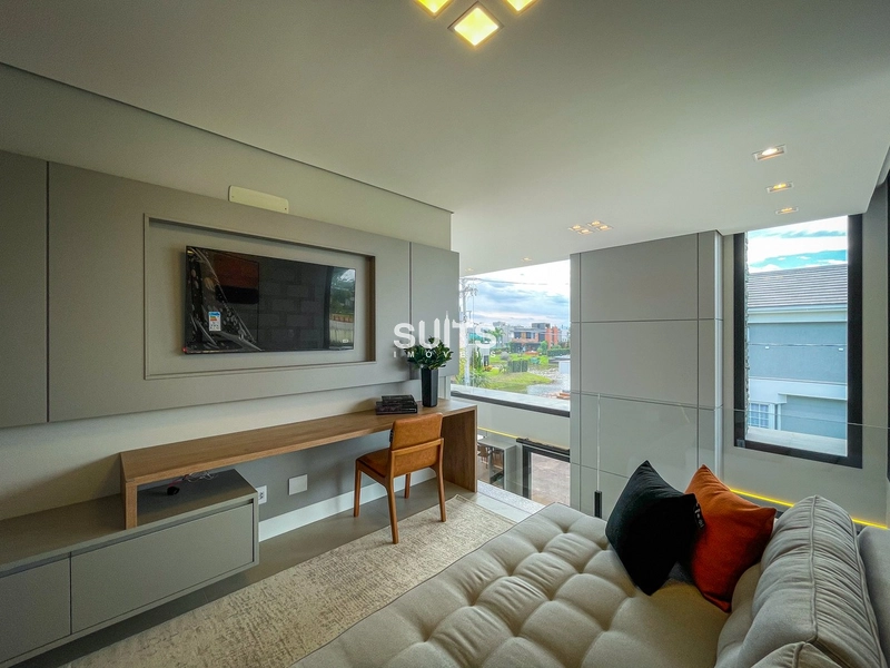 Sobrado padrão AAA beira lago de esquina no condomínio Malibu: 26ª foto da galeria de imagens do imóvel