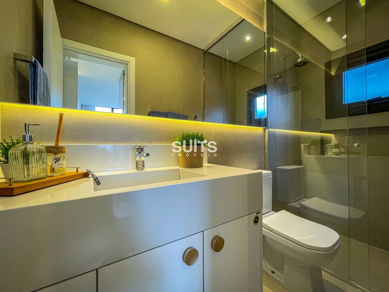 Sobrado padrão AAA beira lago de esquina no condomínio Malibu: 44ª foto da galeria de imagens do imóvel