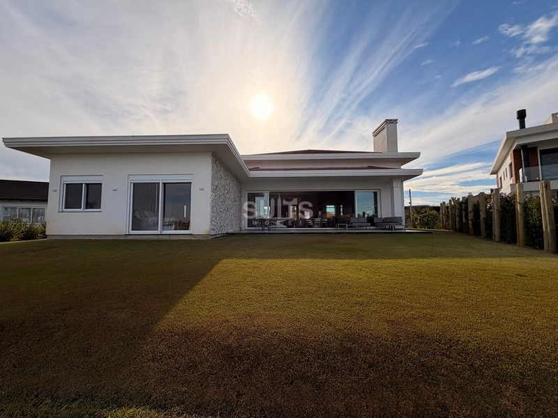 Casa beira lago no Condomínio Green Village Golf Club: 48ª foto da galeria de imagens do imóvel