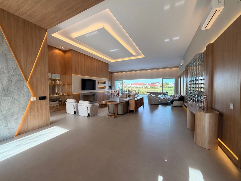 Casa beira lago no Condomínio Green Village Golf Club: 2ª foto da galeria de imagens do imóvel
