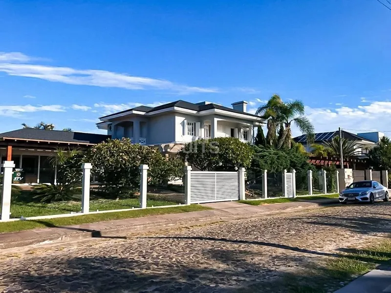 Excelente sobrado à venda em Atlântida: 2ª foto da galeria de imagens do imóvel