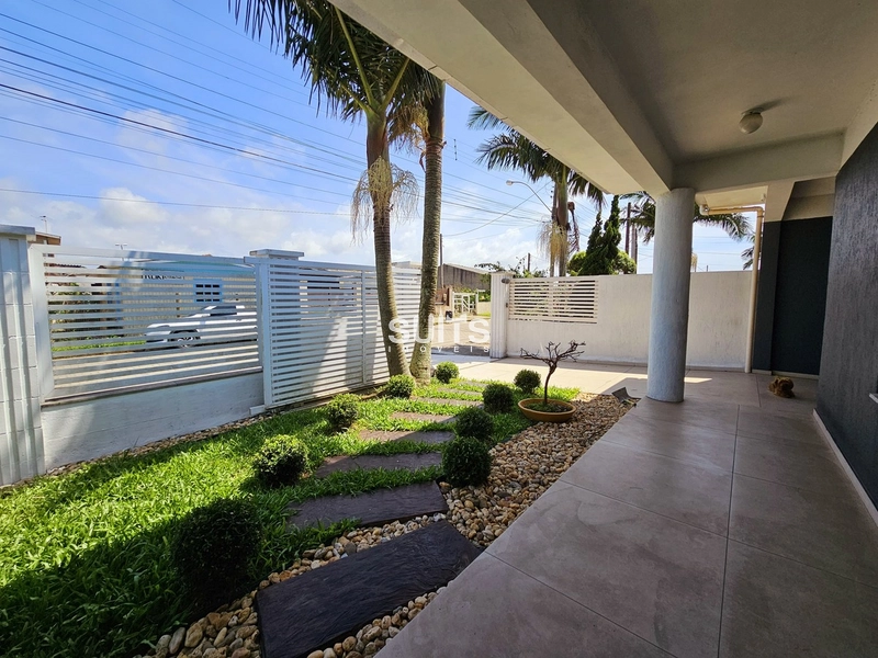 Excelente casa a venda no centro de Xangri-lá: 5ª foto da galeria de imagens do imóvel