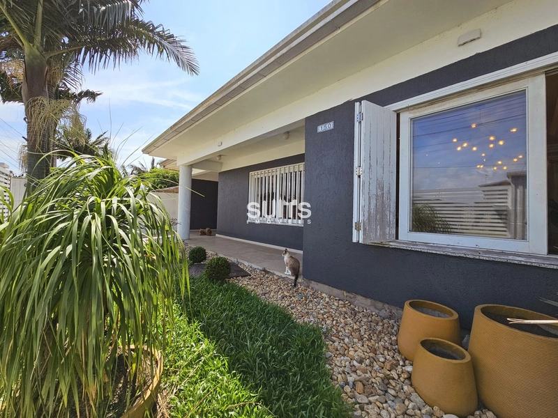 Excelente casa a venda no centro de Xangri-lá: 3ª foto da galeria de imagens do imóvel