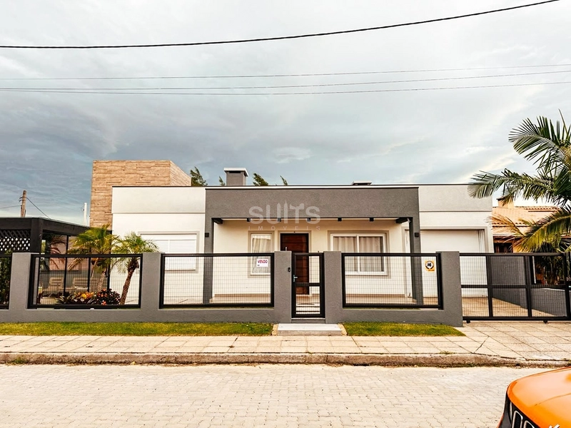Excelente casa de esquina na praia de Noiva do Mar : 1ª foto da galeria de imagens do imóvel