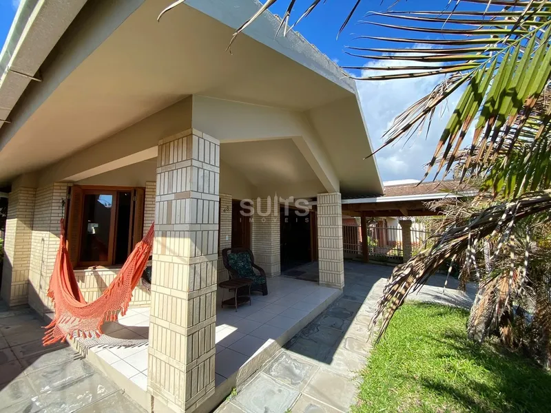 Excelente casa à 01 quadra do mar no Centro da praia de Xangri-Lá: 2ª foto da galeria de imagens do imóvel