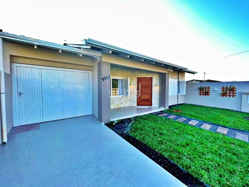 Ótima casa à venda no Centro de Xangri-Lá: 2ª foto da galeria de imagens do imóvel