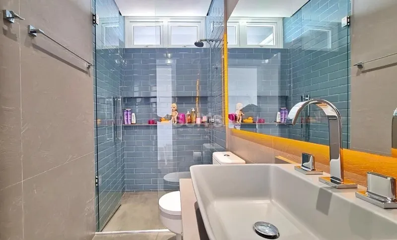 Excelente Sobrado beira-lago à venda no Condomínio Quintas do Lago: 33ª foto da galeria de imagens do imóvel