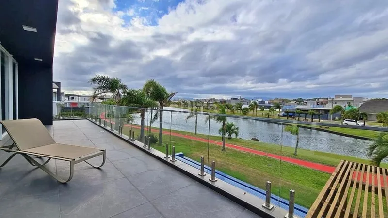 Excelente Sobrado beira-lago à venda no Condomínio Quintas do Lago: 44ª foto da galeria de imagens do imóvel