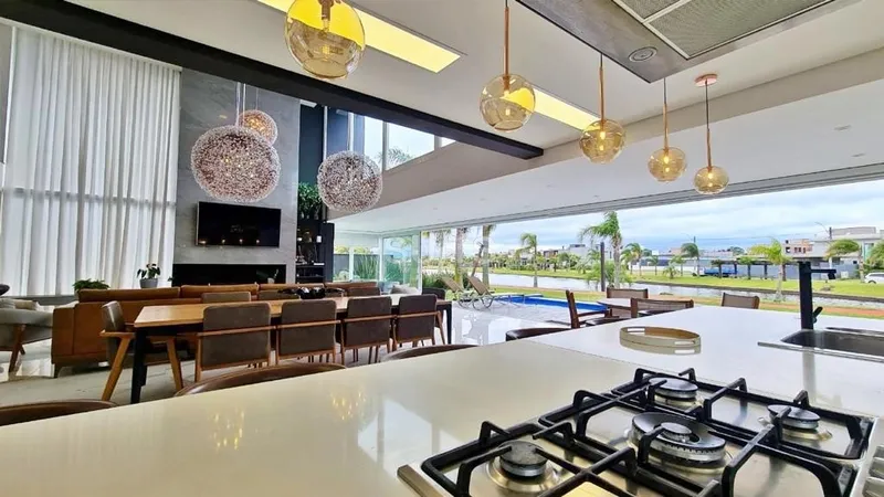 Excelente Sobrado beira-lago à venda no Condomínio Quintas do Lago: 13ª foto da galeria de imagens do imóvel