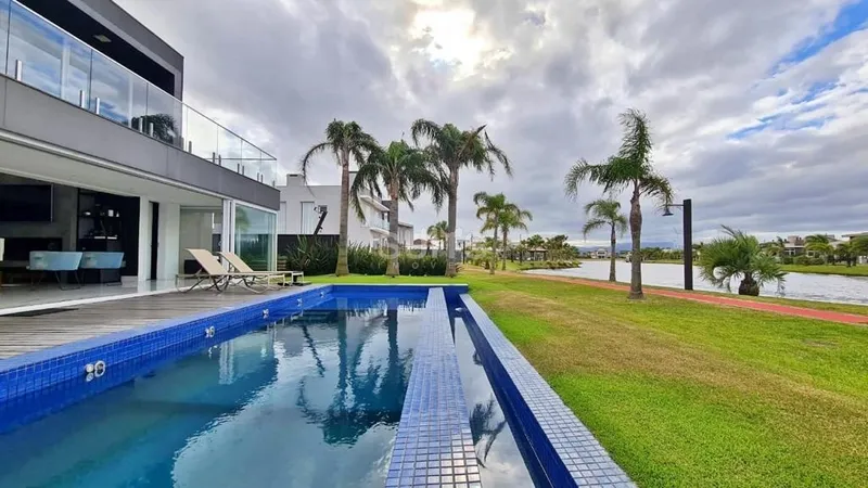 Excelente Sobrado beira-lago à venda no Condomínio Quintas do Lago: 27ª foto da galeria de imagens do imóvel