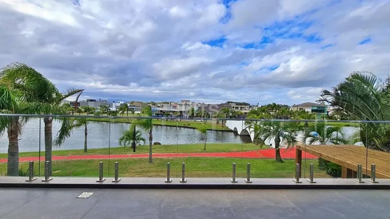 Excelente Sobrado beira-lago à venda no Condomínio Quintas do Lago: 46ª foto da galeria de imagens do imóvel