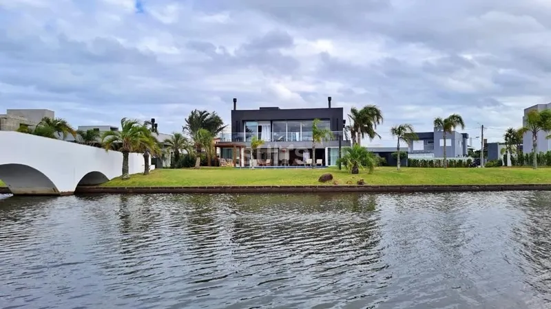 Excelente Sobrado beira-lago à venda no Condomínio Quintas do Lago: 30ª foto da galeria de imagens do imóvel