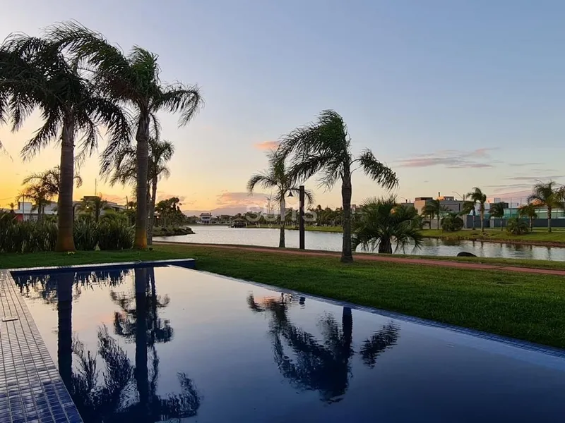 Excelente Sobrado beira-lago à venda no Condomínio Quintas do Lago: 47ª foto da galeria de imagens do imóvel