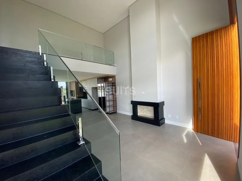 Magnífico sobrado beira lago no condomínio Blue: 4ª foto da galeria de imagens do imóvel