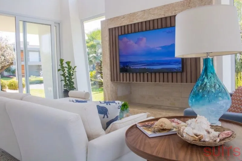 Linda mansão na beira do lago no Condomínio Enseada: 8ª foto da galeria de imagens do imóvel