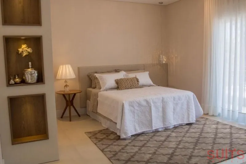 Linda mansão na beira do lago no Condomínio Enseada: 16ª foto da galeria de imagens do imóvel